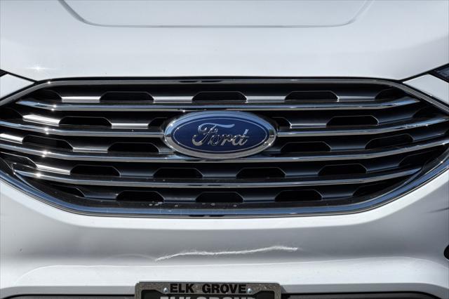Photo of 2022 Oxford White Ford Edge
