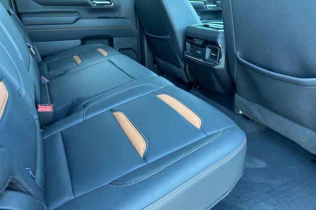 Photo of 2024 Summit White GMC Sierra 2500