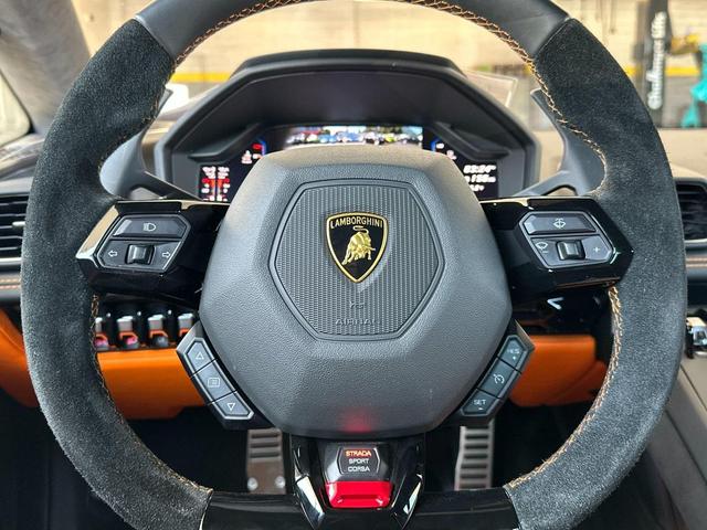 Photo of 2022 Blu Cepheus Metallic Lamborghini Huracan EVO