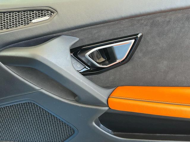 Photo of 2022 Blu Cepheus Metallic Lamborghini Huracan EVO