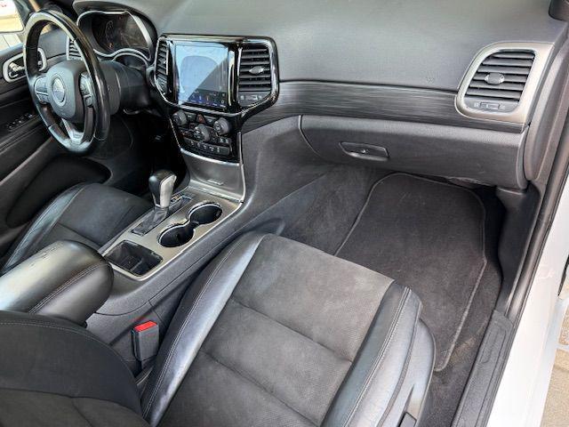 Photo of 2020 Bright White Clearcoat Jeep Grand Cherokee
