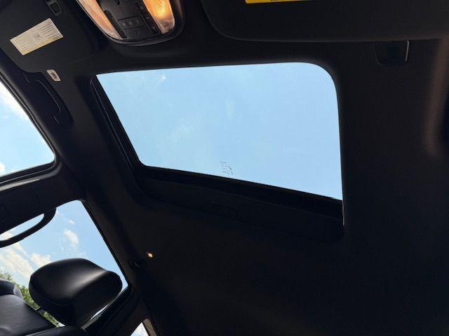 Photo of 2020 Bright White Clearcoat Jeep Grand Cherokee