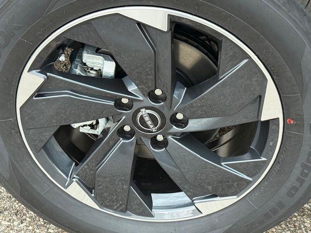 Photo of 2026 Super Black Nissan Rogue