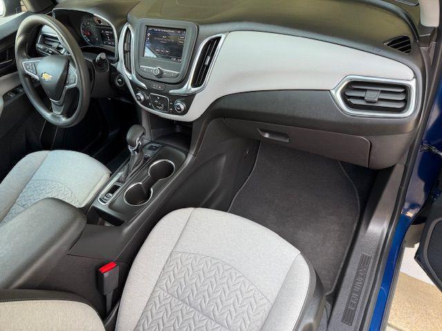 Photo of 2023 Blue Glow Metallic Chevrolet Equinox