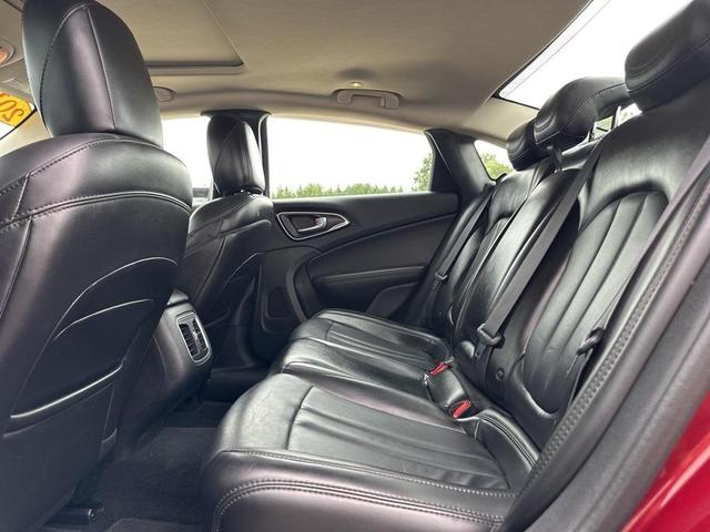 Photo of 2017 Velvet Red Pearlcoat Chrysler 200