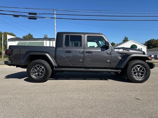 Photo of 2024 Granite Crystal Clearcoat Metallic Jeep Gladiator
