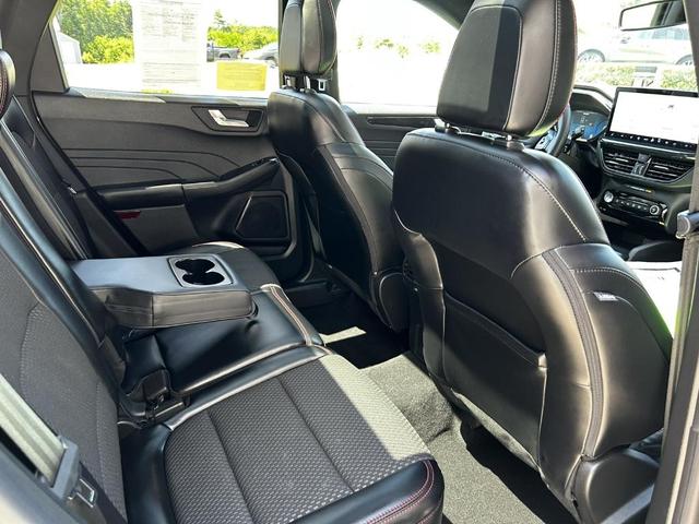 Photo of 2023 Carbonized Gray Metallic Ford Escape