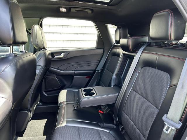 Photo of 2023 Carbonized Gray Metallic Ford Escape