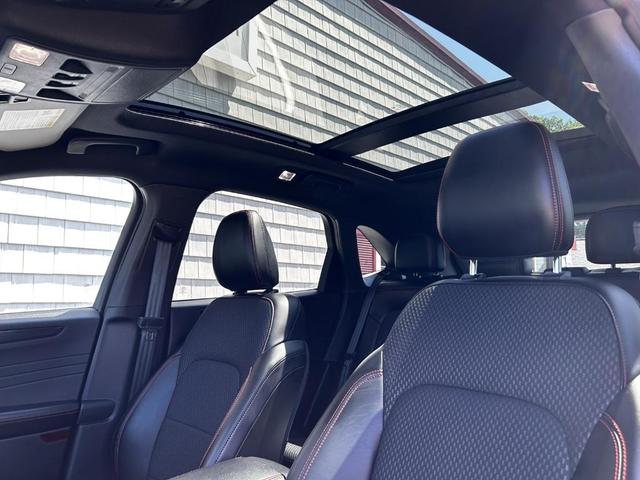 Photo of 2023 Carbonized Gray Metallic Ford Escape