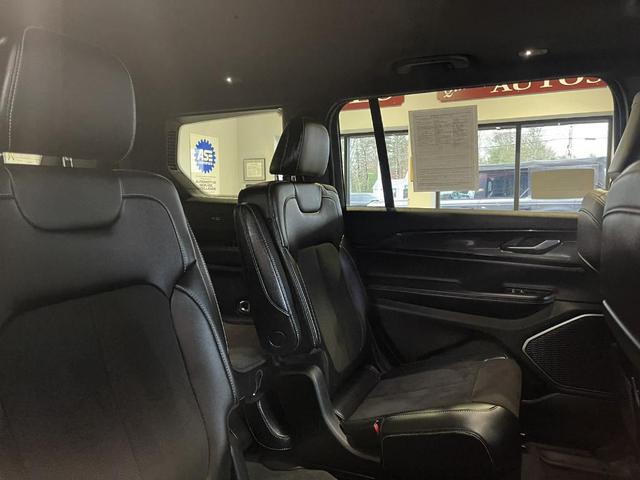 Photo of 2021 Velvet Red Pearlcoat Jeep Grand Cherokee L