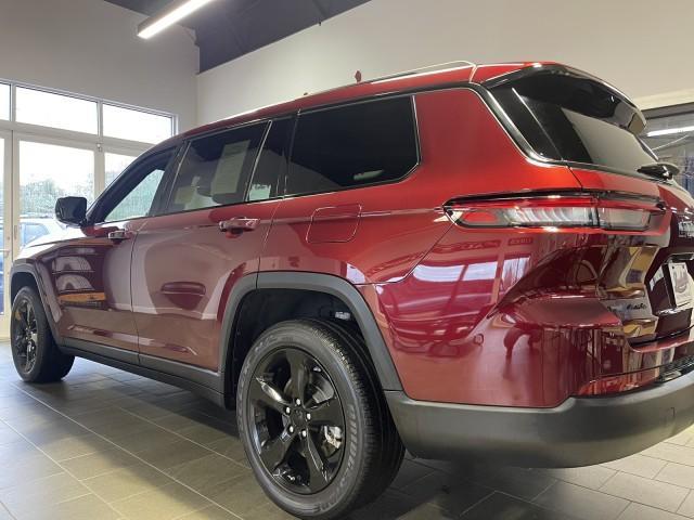 Photo of 2021 Velvet Red Pearlcoat Jeep Grand Cherokee L
