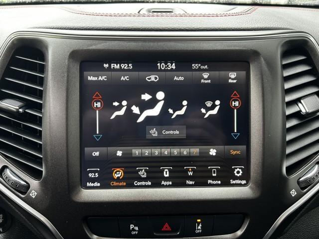 Photo of 2022 Sting Gray Clearcoat Jeep Cherokee