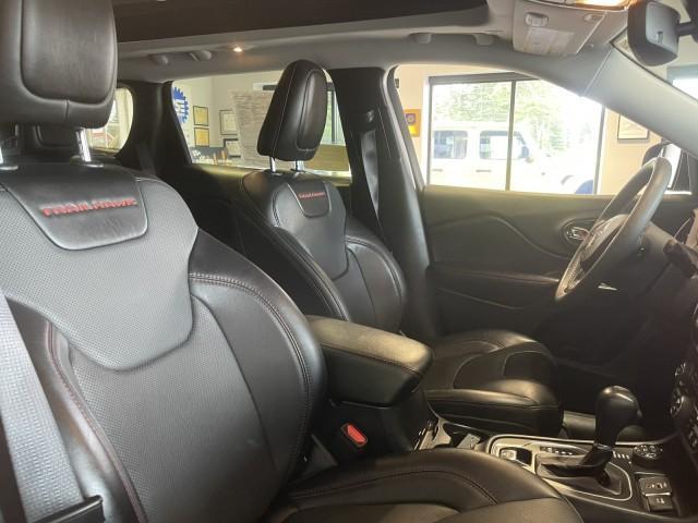Photo of 2022 Sting Gray Clearcoat Jeep Cherokee