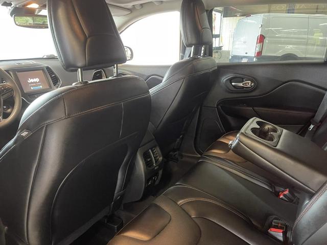 Photo of 2022 Sting Gray Clearcoat Jeep Cherokee