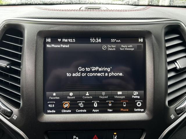 Photo of 2022 Sting Gray Clearcoat Jeep Cherokee