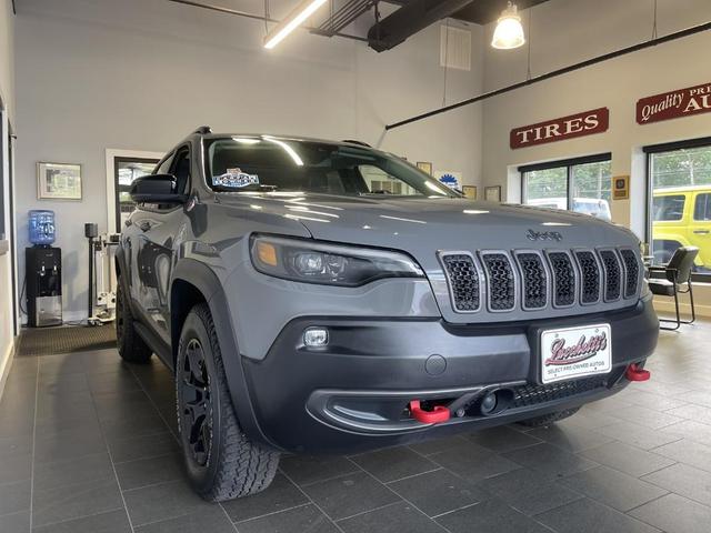 Photo of 2022 Sting Gray Clearcoat Jeep Cherokee
