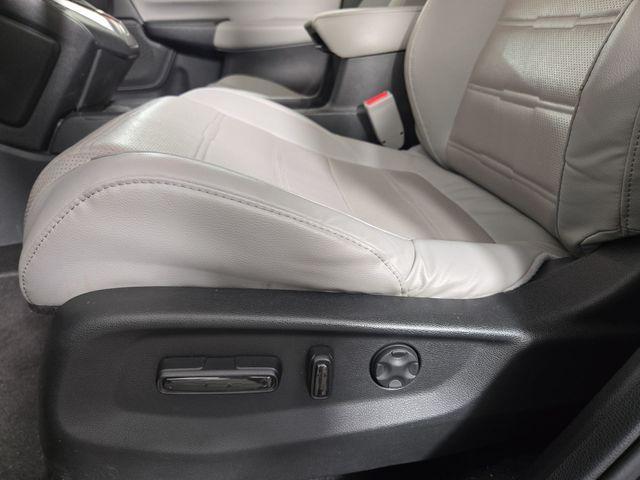 Photo of 2019 Obsidian Blue Pearl Honda CR-V