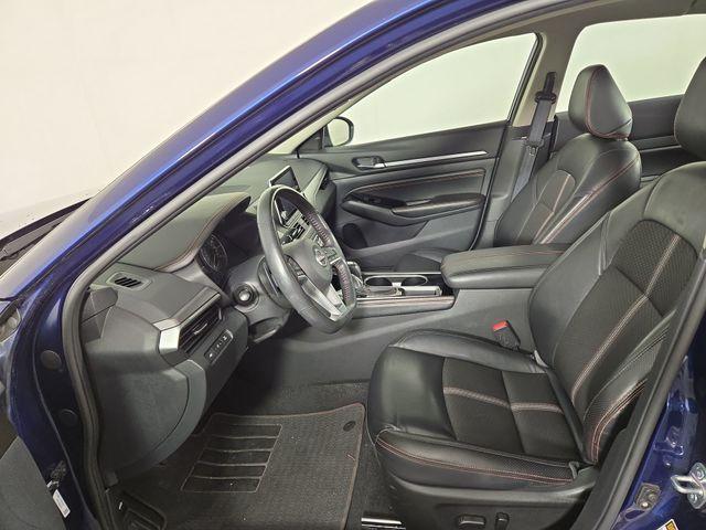 Photo of 2023 Deep Blue Pearl Nissan Altima
