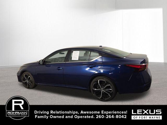 Photo of 2023 Deep Blue Pearl Nissan Altima