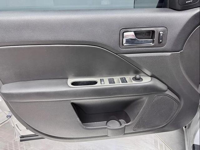 Photo of 2012 Ingot Silver Metallic Ford Fusion