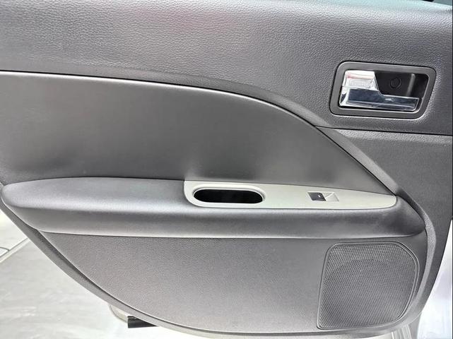 Photo of 2012 Ingot Silver Metallic Ford Fusion