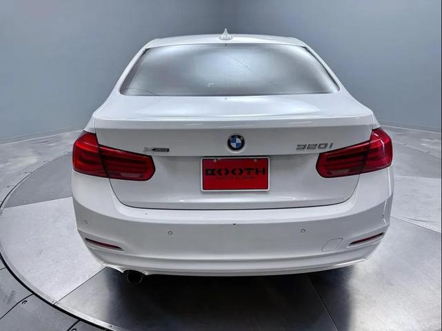 Photo of 2016 White BMW 320