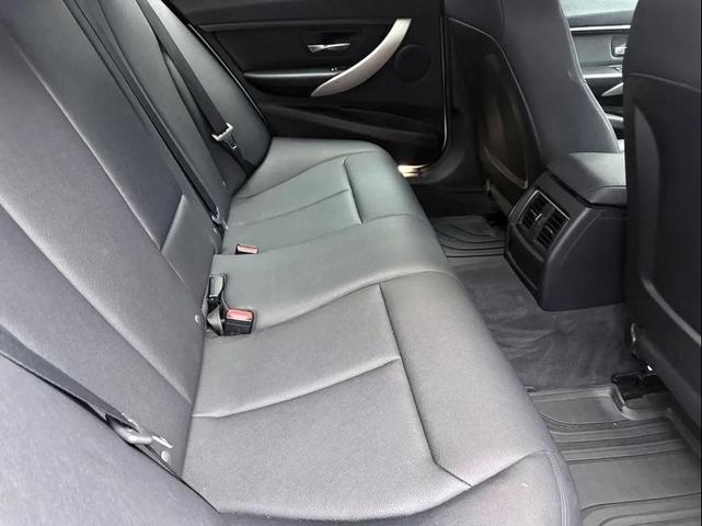 Photo of 2016 White BMW 320