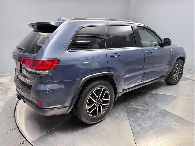 Photo of 2020 Slate Blue Pearlcoat Jeep Grand Cherokee