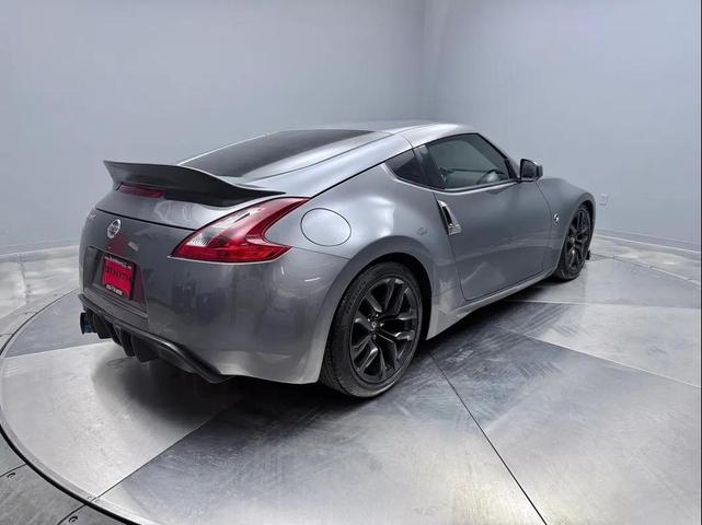 Photo of 2020 Gun Metallic Nissan 370Z