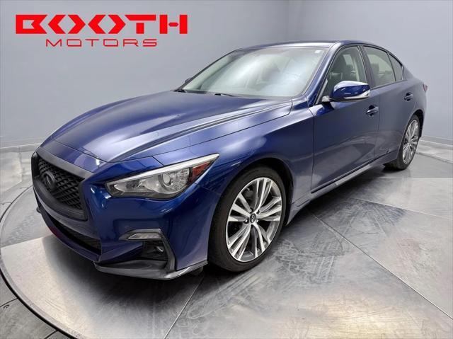 Photo of 2018 Blue INFINITI Q50