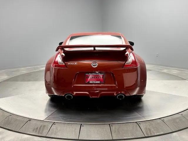 Photo of 2016 Red Nissan 370Z
