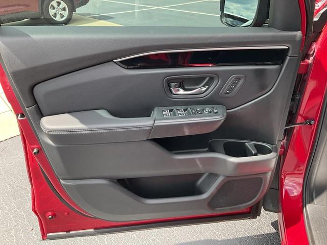 Photo of 2023 -Select- Honda Pilot