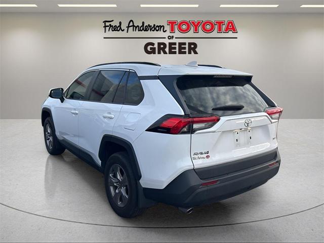 Photo of 2024 Ice Cap Toyota RAV4