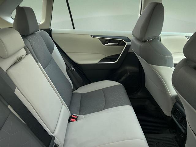 Photo of 2024 Ice Cap Toyota RAV4