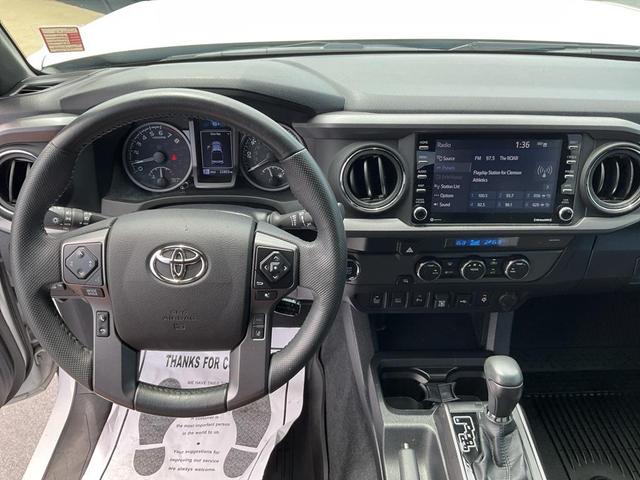 Photo of 2022 Super White Toyota Tacoma