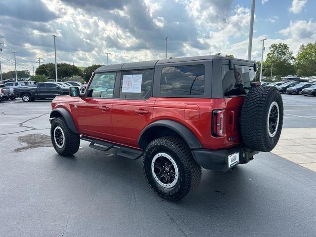 Photo of 2023 Hot Pepper Red Metallic Tinted Clearcoat Ford Bronco