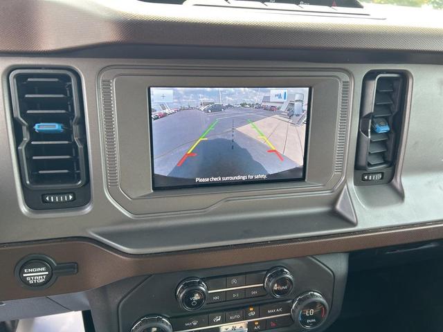 Photo of 2023 Hot Pepper Red Metallic Tinted Clearcoat Ford Bronco