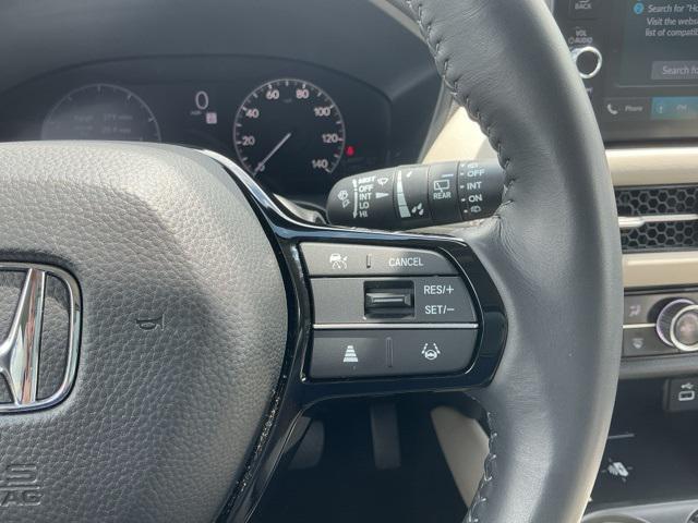 Photo of 2024 Platinum White Pearl Honda HR-V