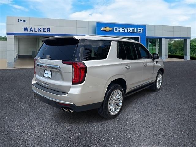 Photo of 2023 Pearl Beige Metallic GMC Yukon