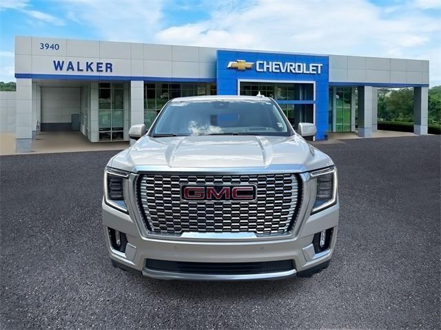 Photo of 2023 Pearl Beige Metallic GMC Yukon