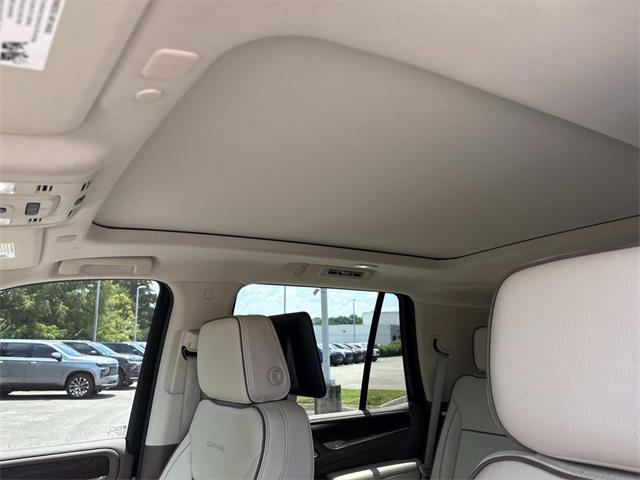 Photo of 2023 Pearl Beige Metallic GMC Yukon