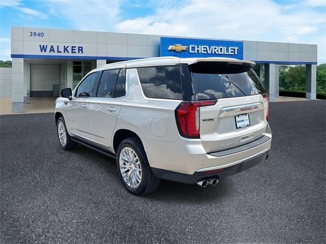 Photo of 2023 Pearl Beige Metallic GMC Yukon