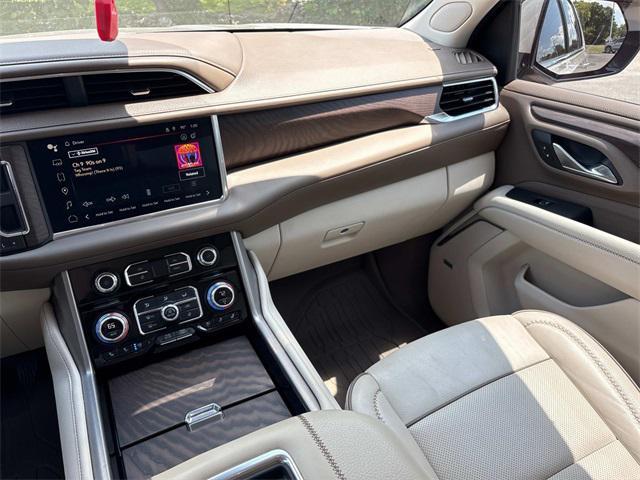 Photo of 2023 Pearl Beige Metallic GMC Yukon