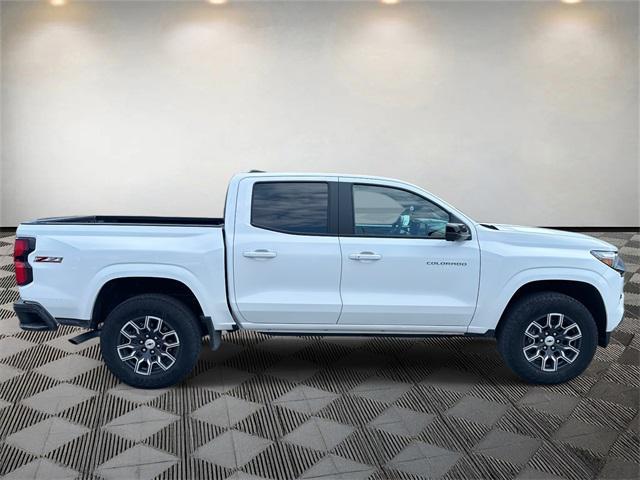 Photo of 2026 Summit White Chevrolet Colorado