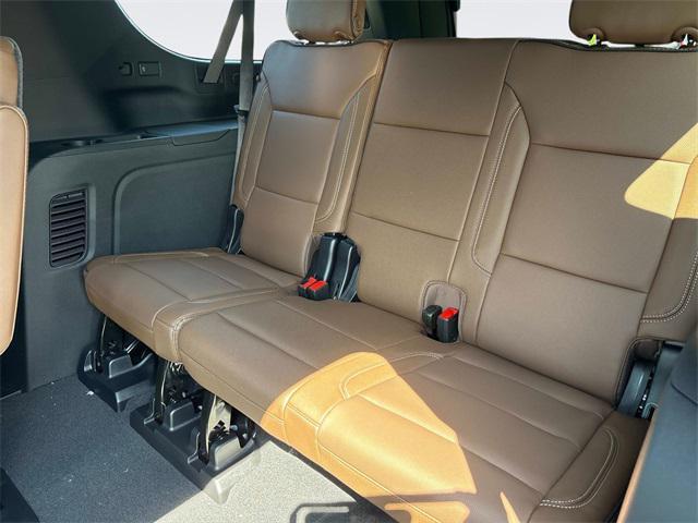 Photo of 2025 Black Chevrolet Suburban