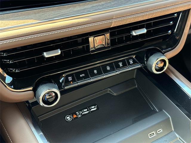 Photo of 2025 Black Chevrolet Suburban