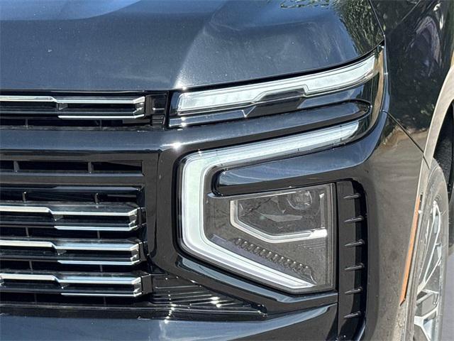 Photo of 2025 Black Chevrolet Suburban