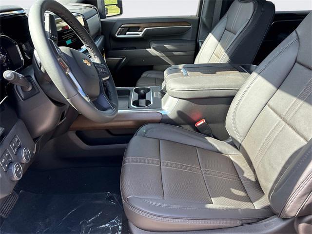 Photo of 2026 Black Chevrolet Silverado 2500