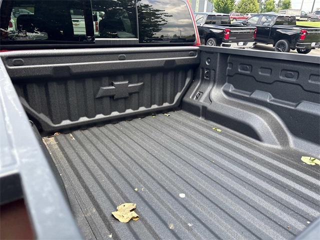 Photo of 2025 Radiant Red Tintcoat Chevrolet Colorado