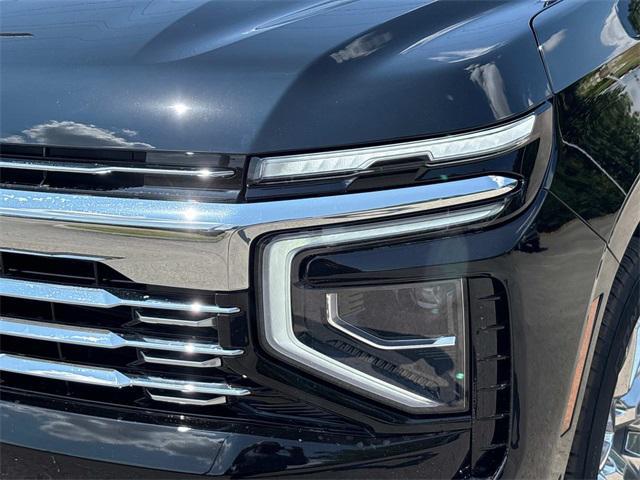 Photo of 2025 Black Chevrolet Suburban